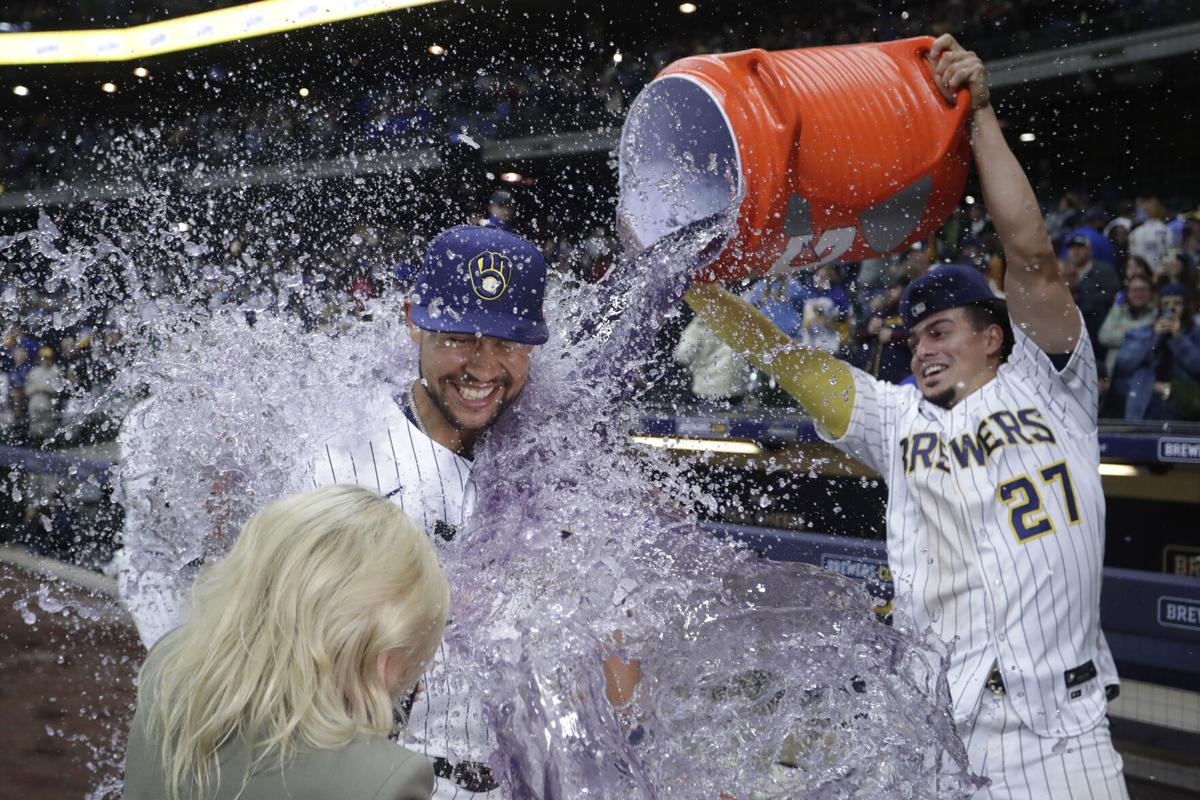 Brewers 2, Braves 5: Gifs of the Game - Brew Crew Ball