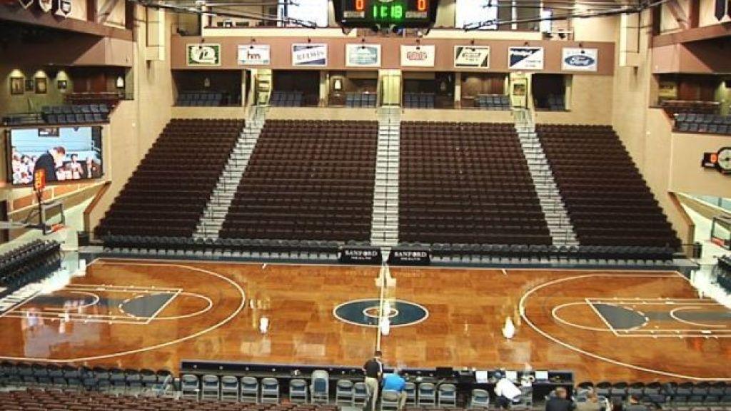 Badgers Men S Basketball Uw S Journey Begins Friday In Sioux Falls S D Madison And Wisconsin Sports Madison Com