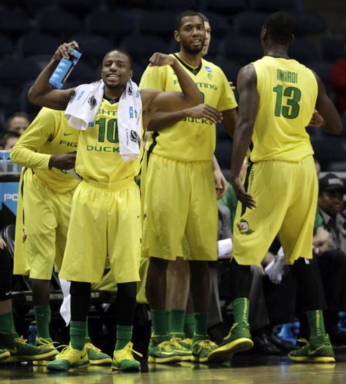 Tom Oates Oregon Poses Difficult Matchup For Uw Men S Basketball