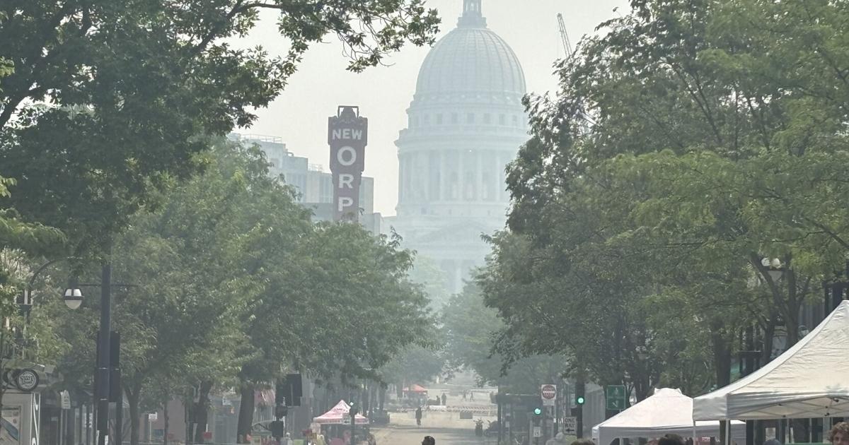 Crowds down, some retailers limit outdoor exposure on first day of Madison’s Maxwell Street Days on State Street