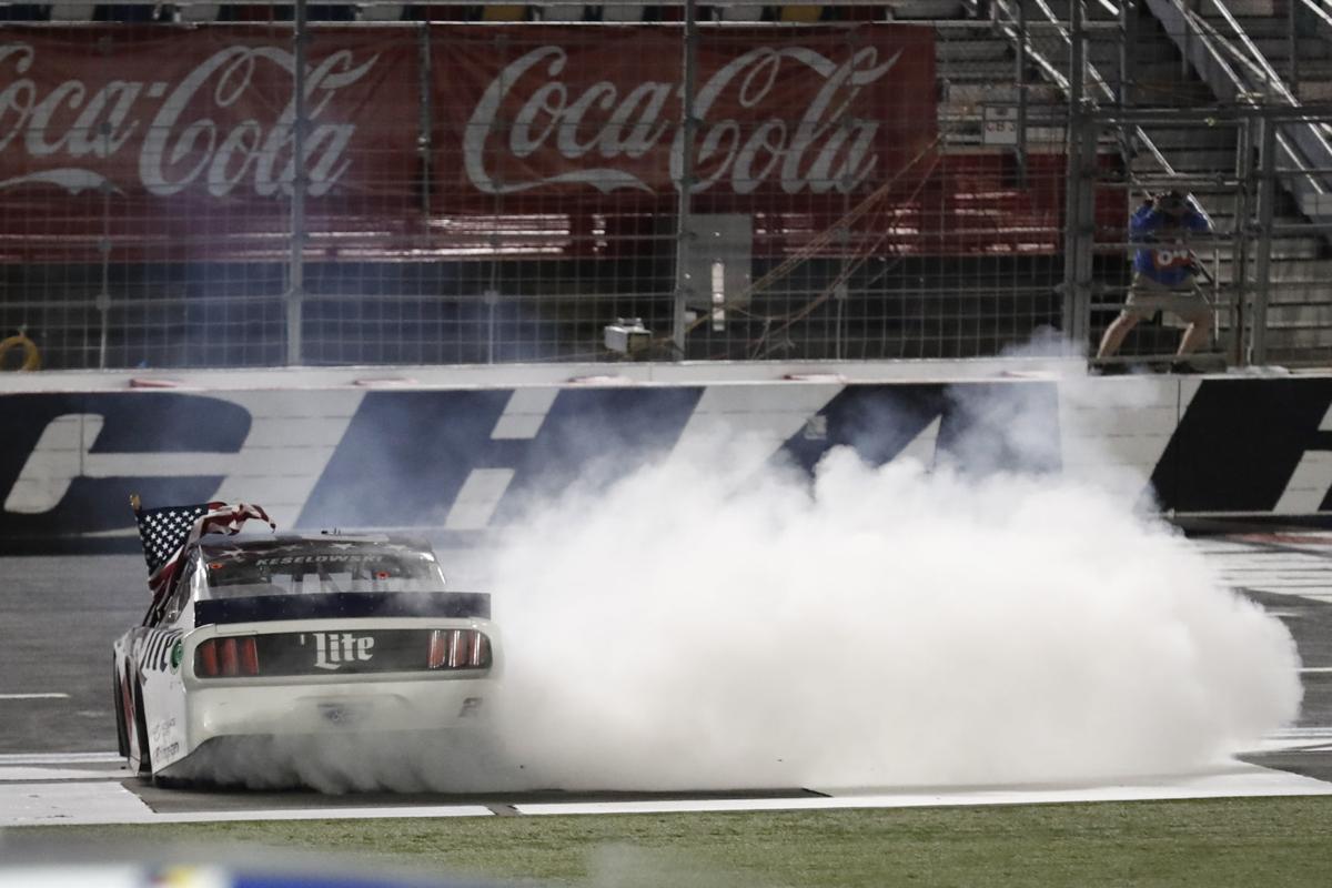 Brad Keselowski Holds Off Jimmie Johnson In Overtime To Take Nascar Race Auto Racing Madison Com