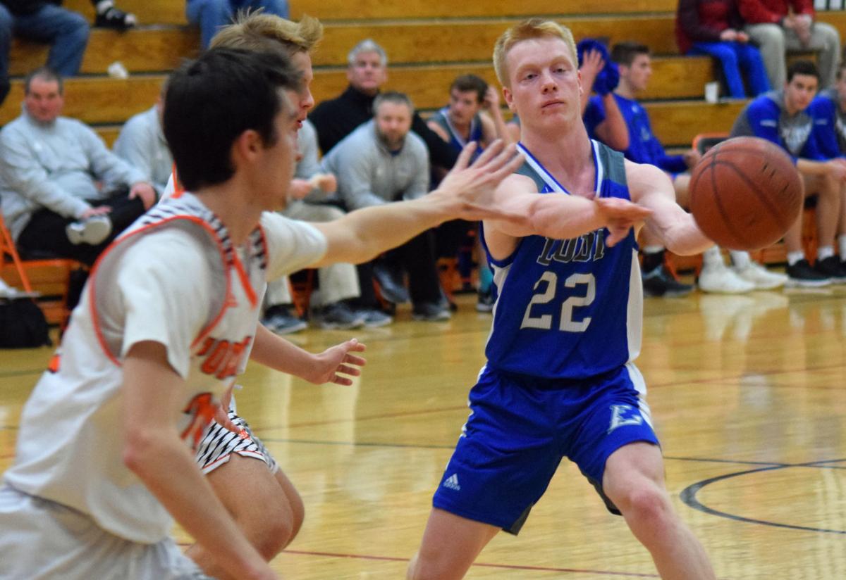 Prep Boys Basketball Preview Lake Mills Looking For A Capitol