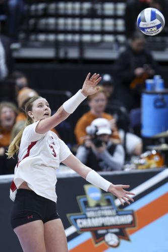 Sarah Franklin serve 2024 badgers preview 3 keys