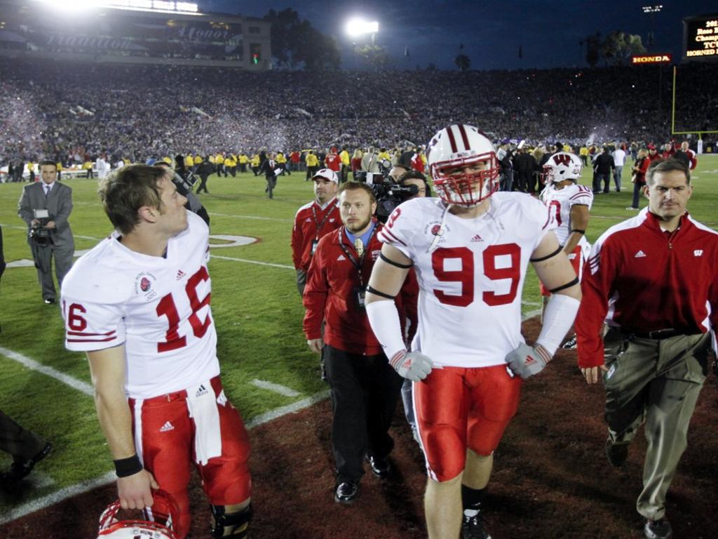 Two Little Too Late Badgers Rally Falls Short At Rose Bowl