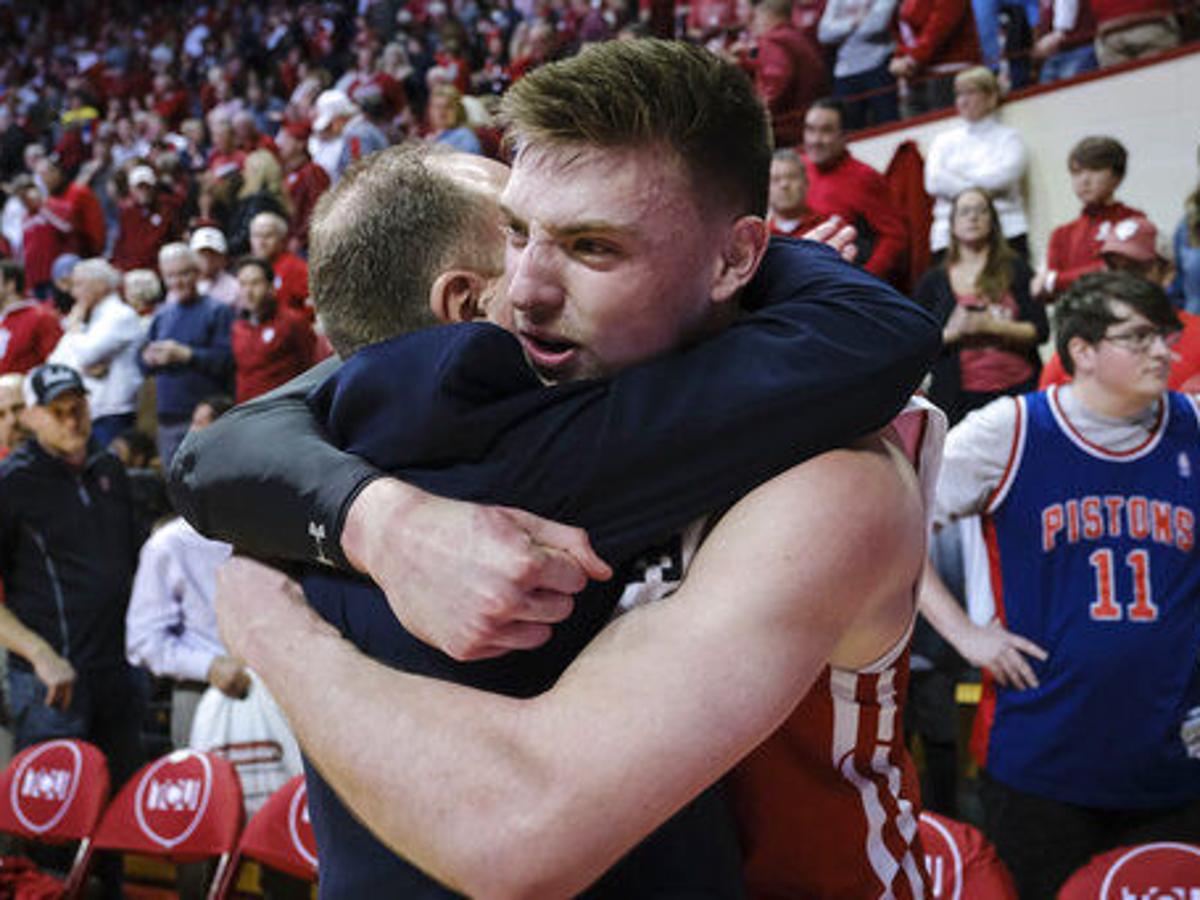 Wisconsin Badgers Win Espn S Simulated Ncaa Tournament Wisconsin