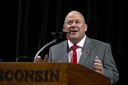 How Wisconsin men's hockey will approach recruiting - Vimarsana News