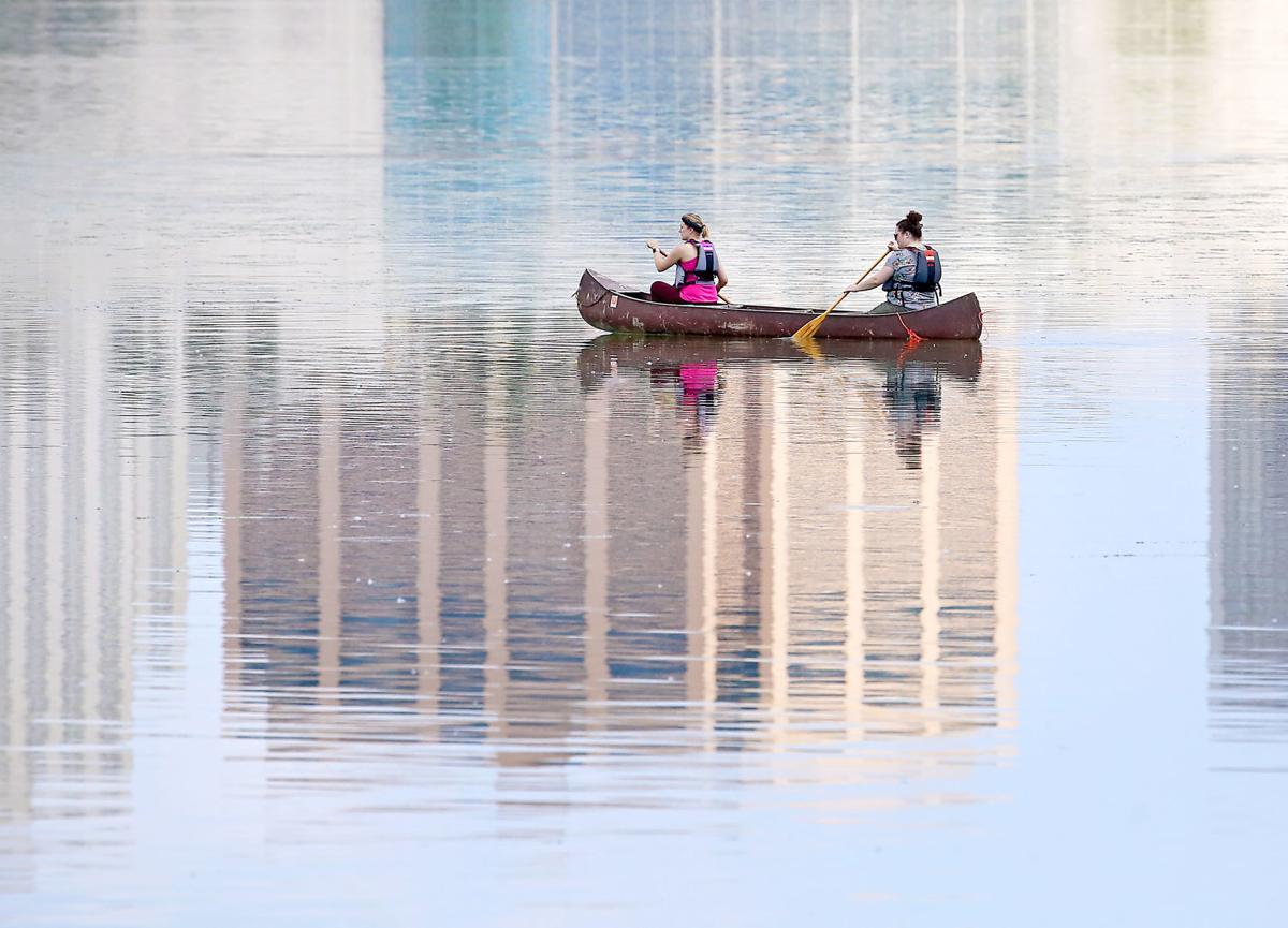 Canoeists