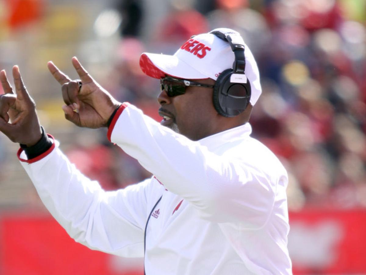 Badgers Wide Receivers Coach Ted Gilmore Leaves For Michigan State