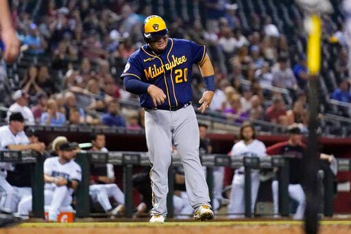 Brewers' Vogelbach limps home without a throw after injuring hamstring  rounding third National News - Bally Sports