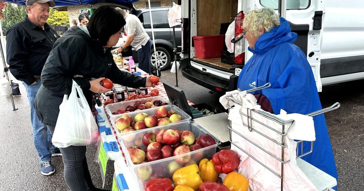 Portage farmers market returns to Wisconsin Avenue on Thursday