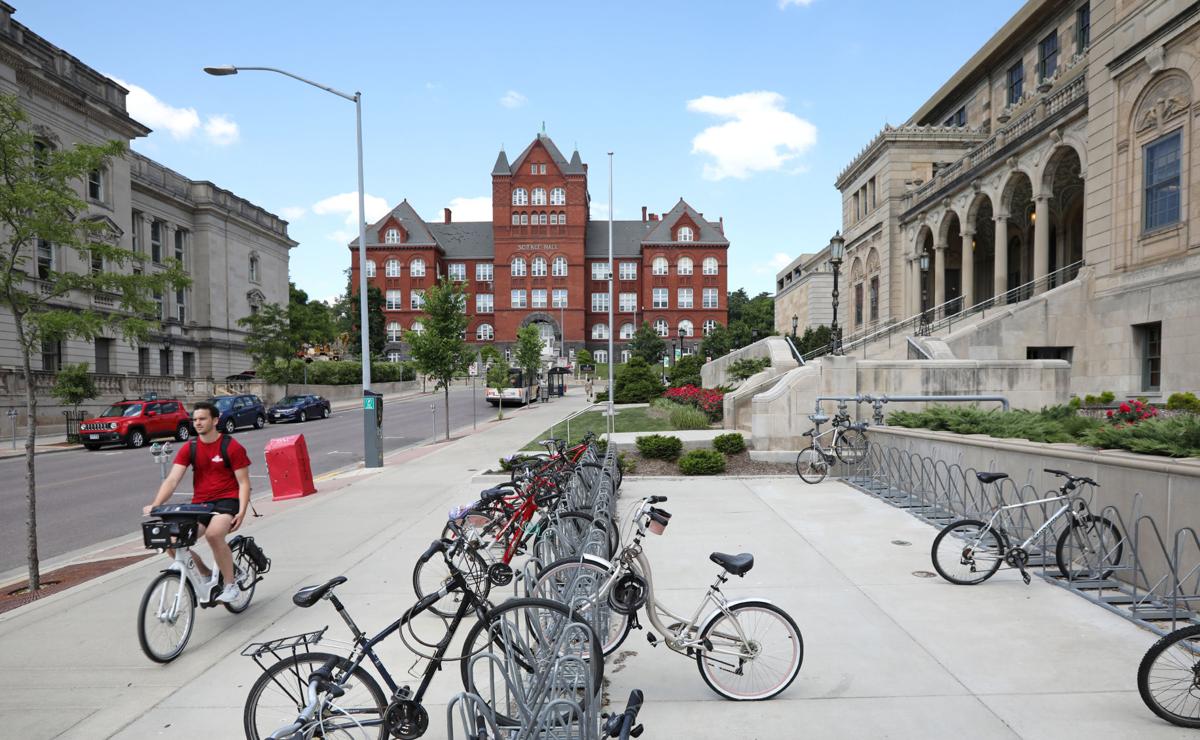 Uw Madison S Endowment Grew 29 During Pandemic A Record 1 Year Gain Higher Education Madison Com Uw Madison S Endowment Grew 29 During Pandemic A Record 1 Year Gain Higher Education Madison Com