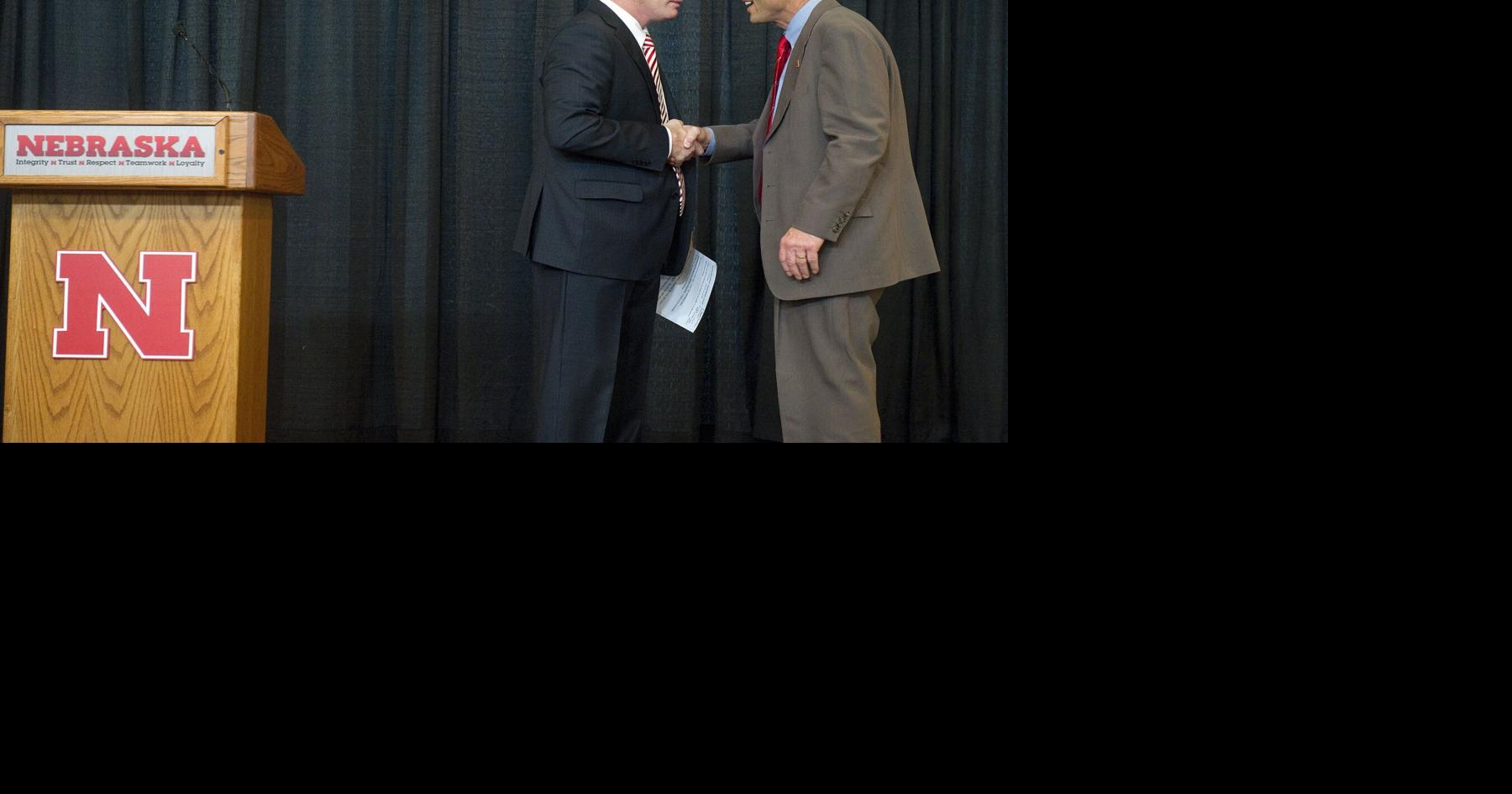 Polzin: Initial thoughts on Wisconsin's hiring of familiar face as AD