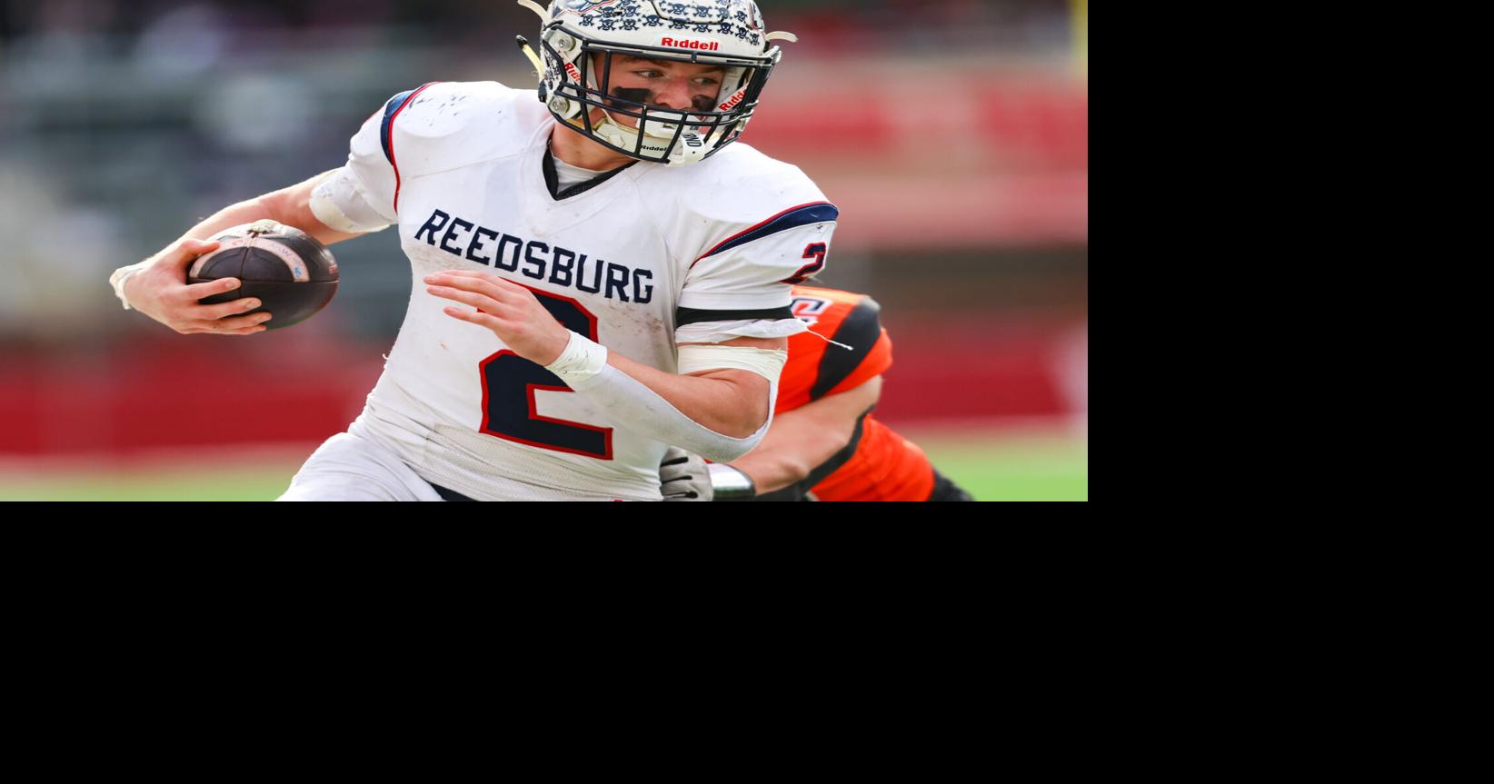 Reedsburg's two-way standout commits to Badgers
