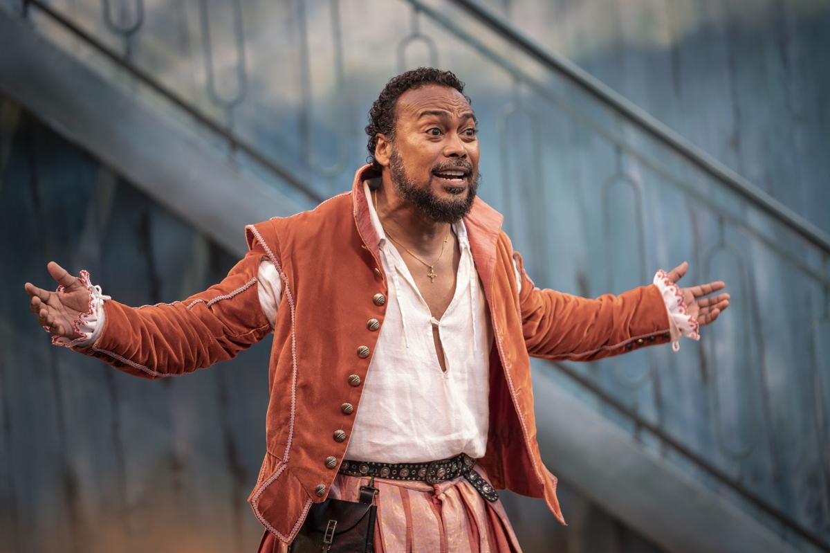 Gavin Lawrence as Orsino