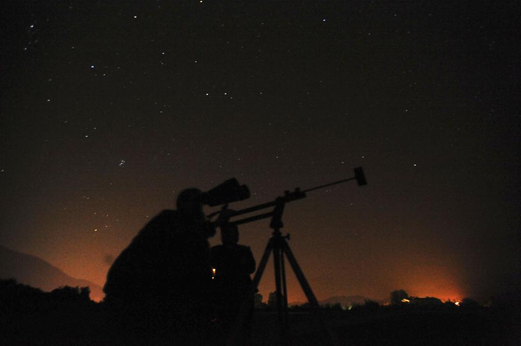 Three Bright Planets Over Wingra Park >> 17 Stunning Photos Of Meteors To Celebrate National Meteor Three Bright Planets Over Wingra Park >> 17 Stunning Photos Of Meteors To Celebrate National Meteor