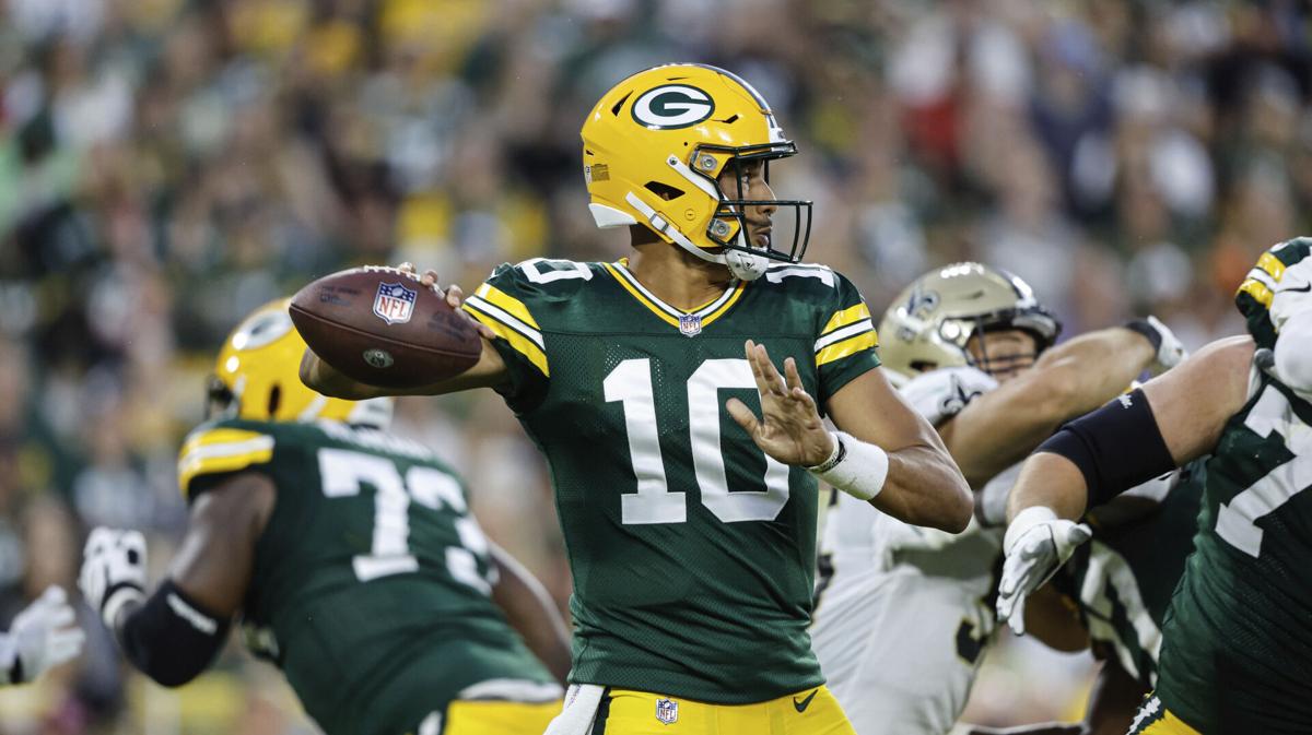 More than anything else, Aaron Rodgers looks skinny in his new uniform -  NBC Sports