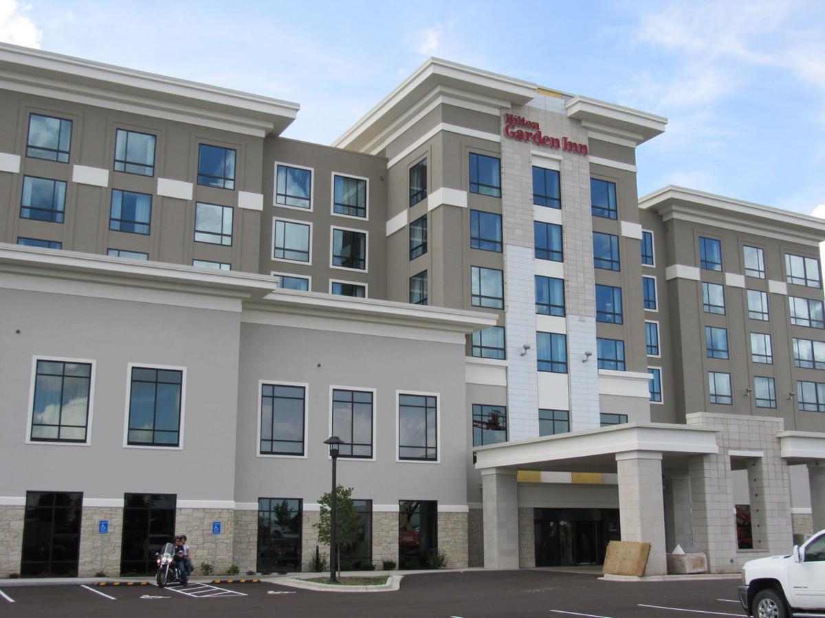 Hilton Garden Inn And Johnny S Italian Steakhouse Open In Sun Hilton Garden Inn