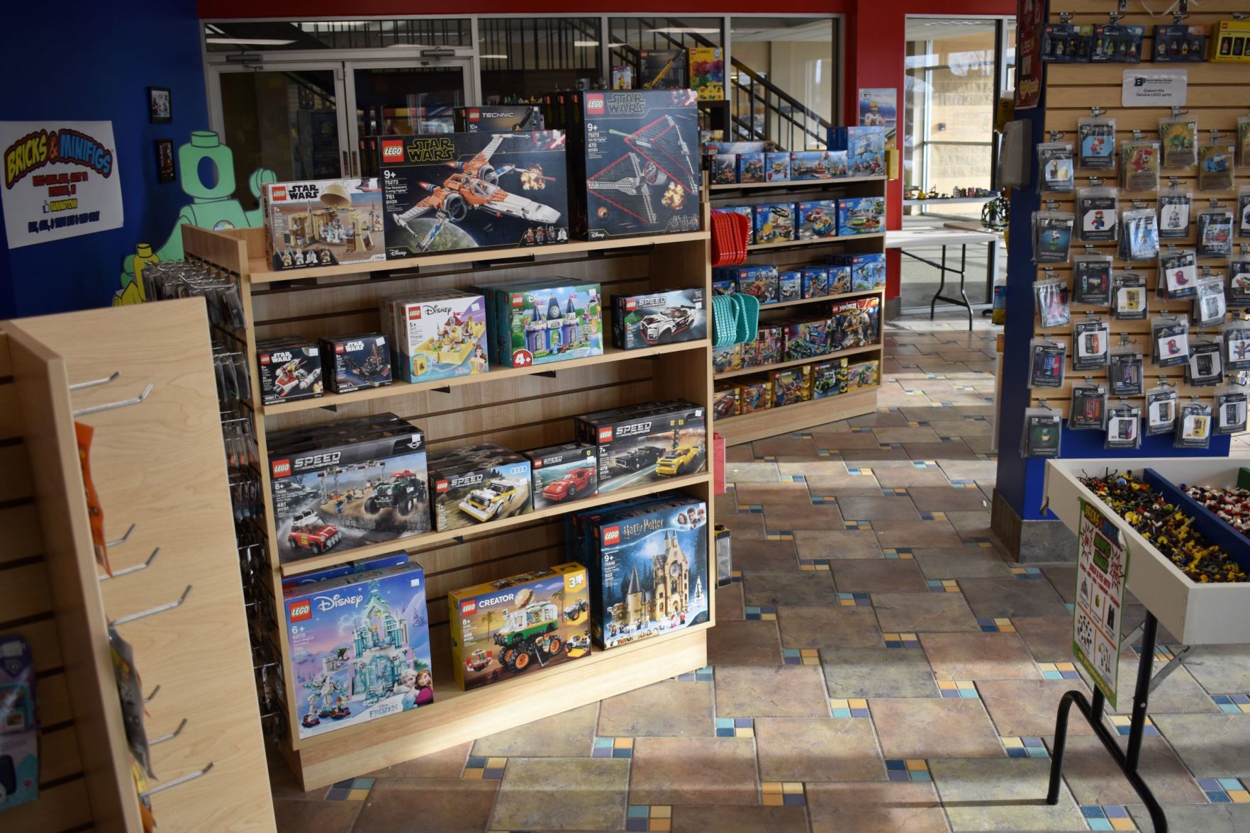 bricks and minifigs prices