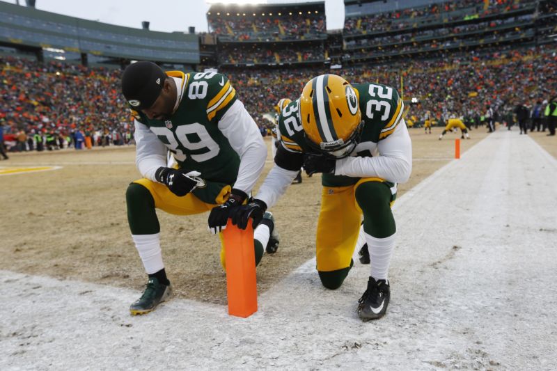 Photos: Green Bay Packers WR James Jones wearing a hoodie - Sports