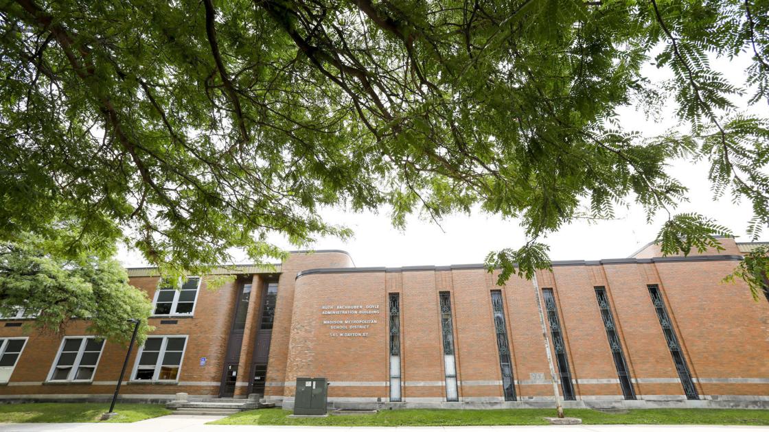 Madison School District, Madison Teachers Inc. settle over union’s complaints from last year Madison School District, Madison Teachers Inc. settle over union’s complaints from last year