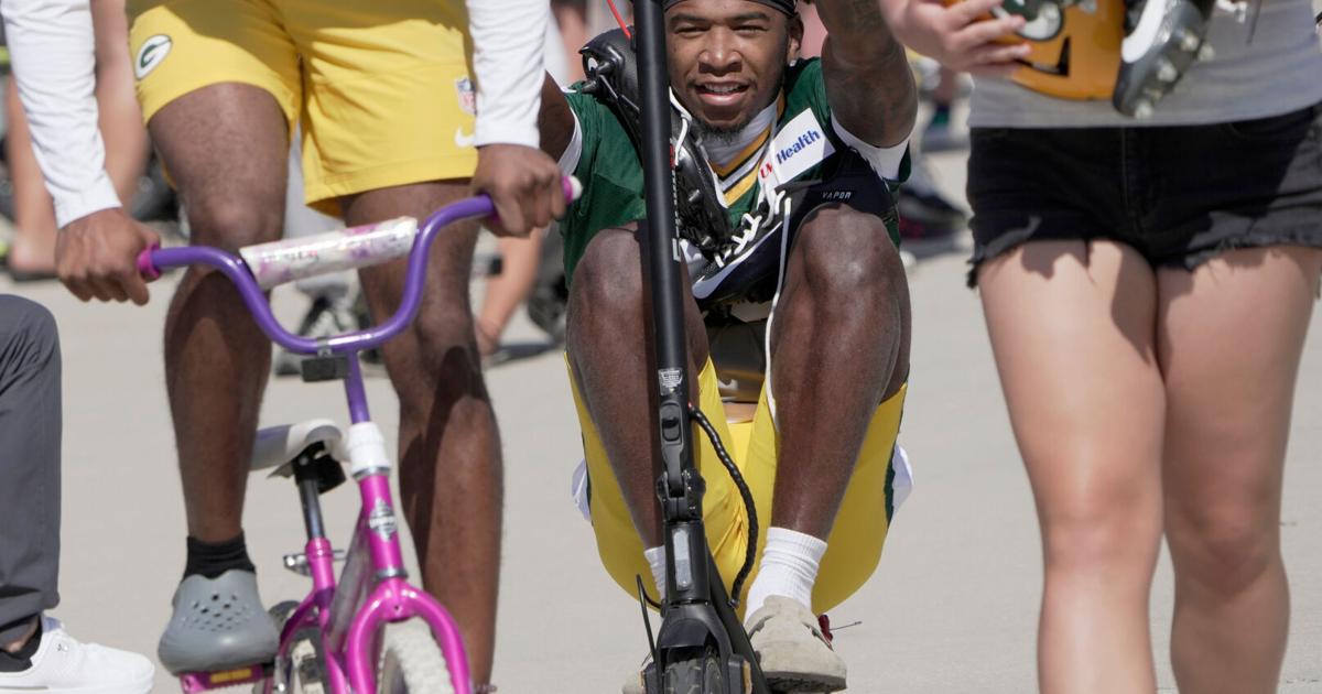 Photo: Wisconsin State Journal Packers Training Camp: Savion Williams and Bo Melton Shine Amid Injuries
