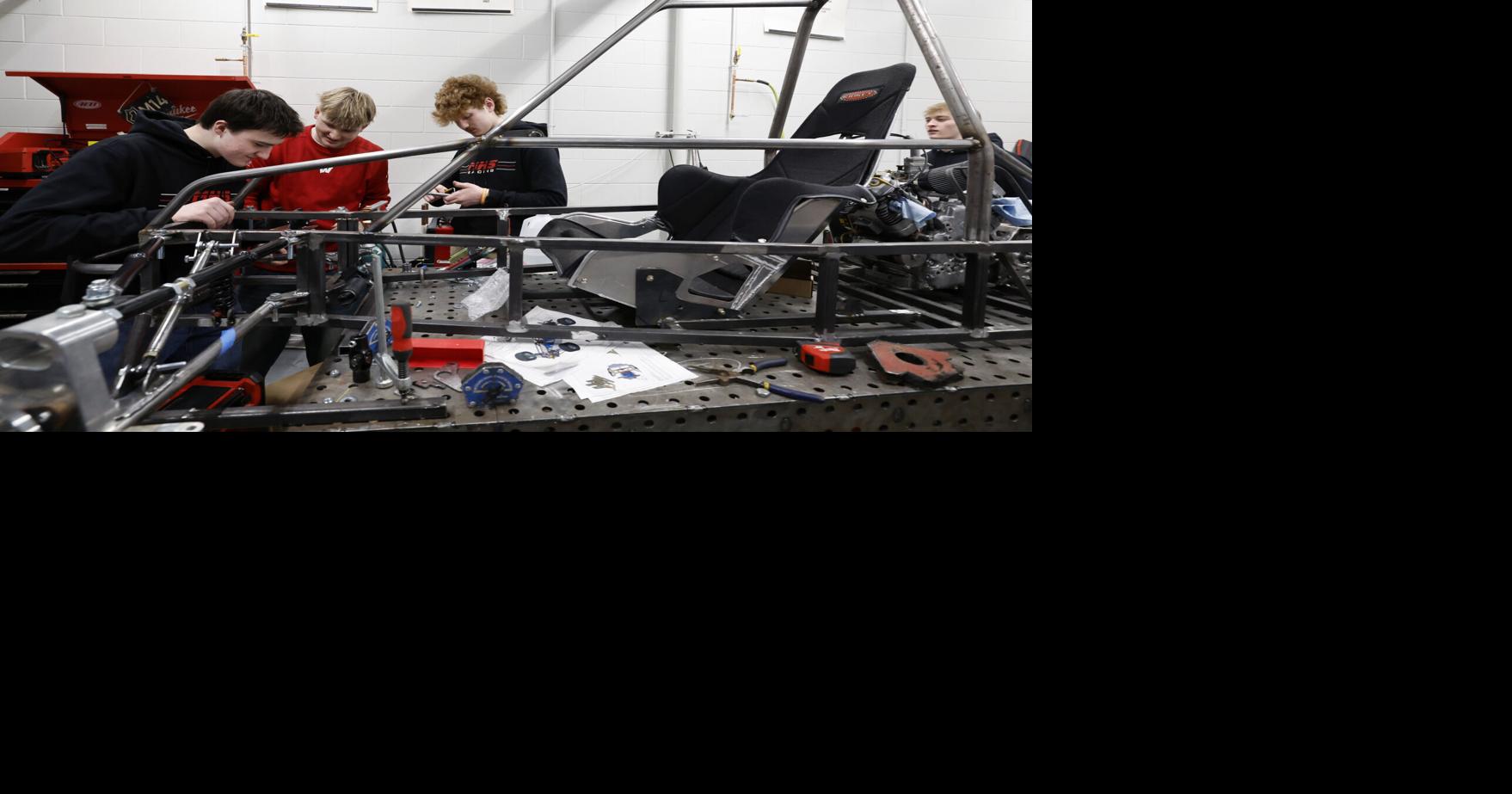 Middleton students craft custom cars for Road America race