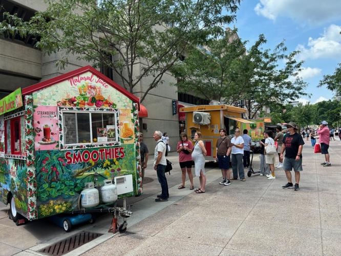 30 volunteers wanted to review Madison food carts