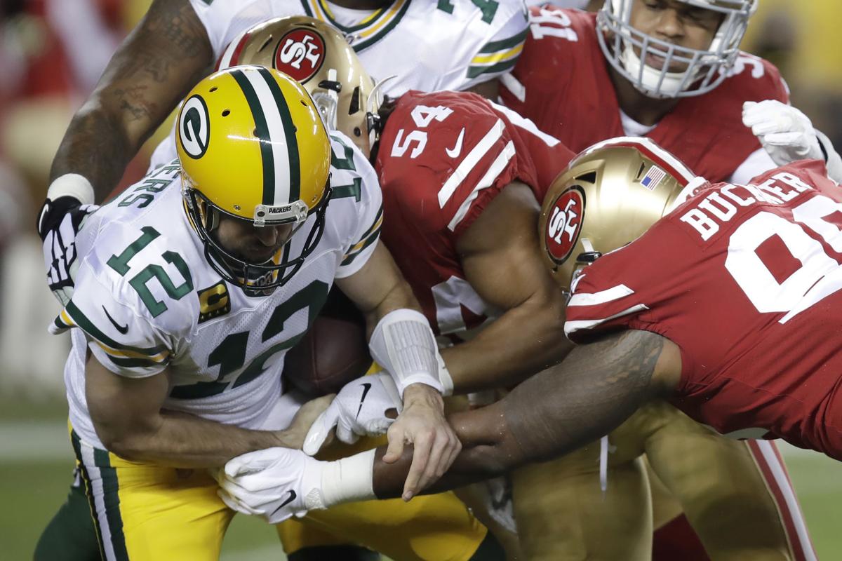 Aaron Rodgers fumble - Packers 49ers