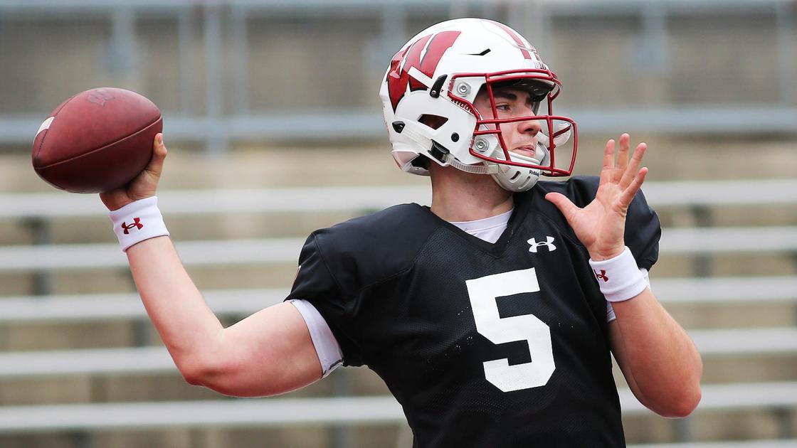 Freshman Qb Graham Mertz Grinds Grows During Badgers Camp College Football Madison Com