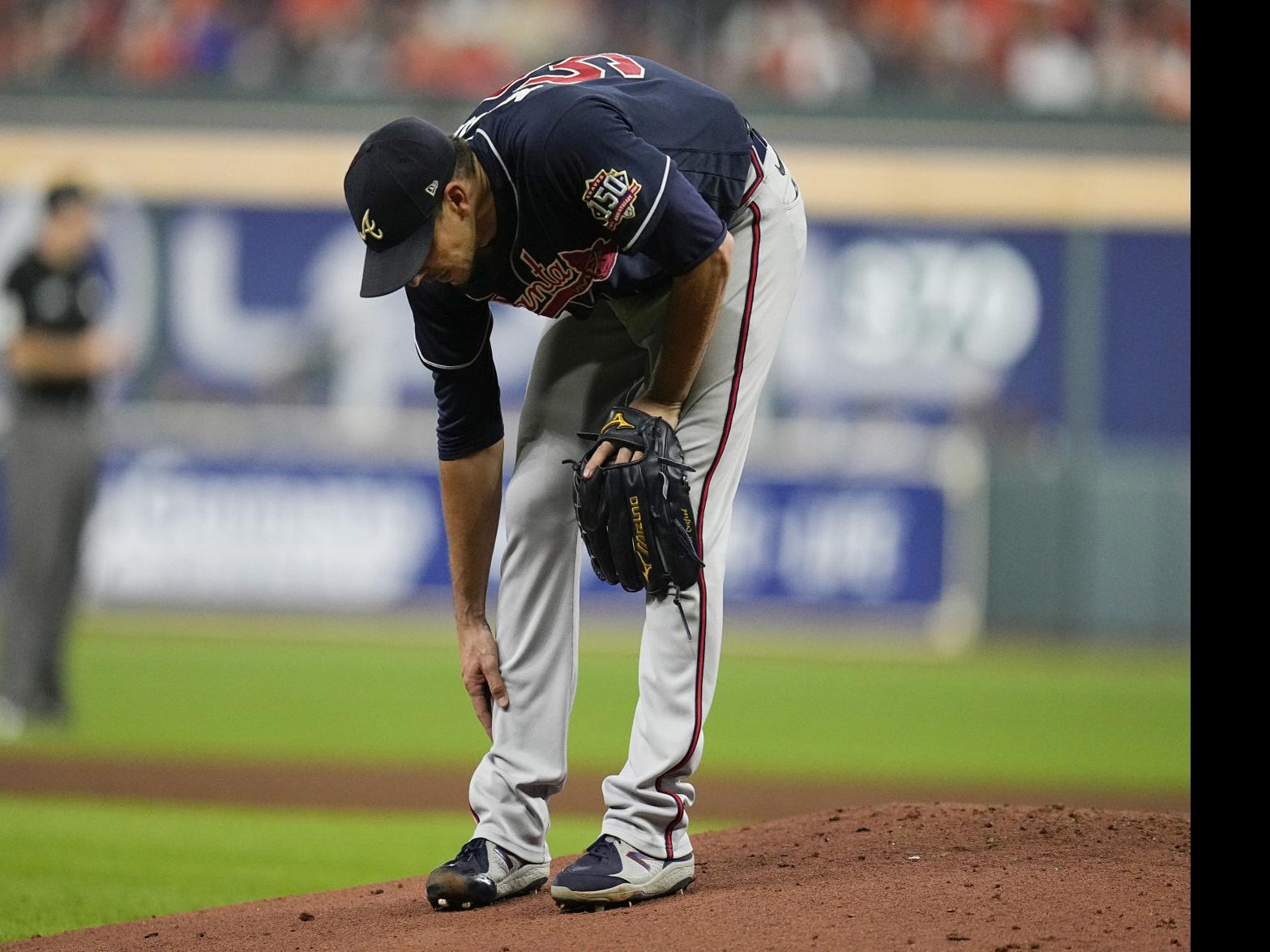 Starter Charlie Morton breaks leg, but Braves break Astros in World Series  opener