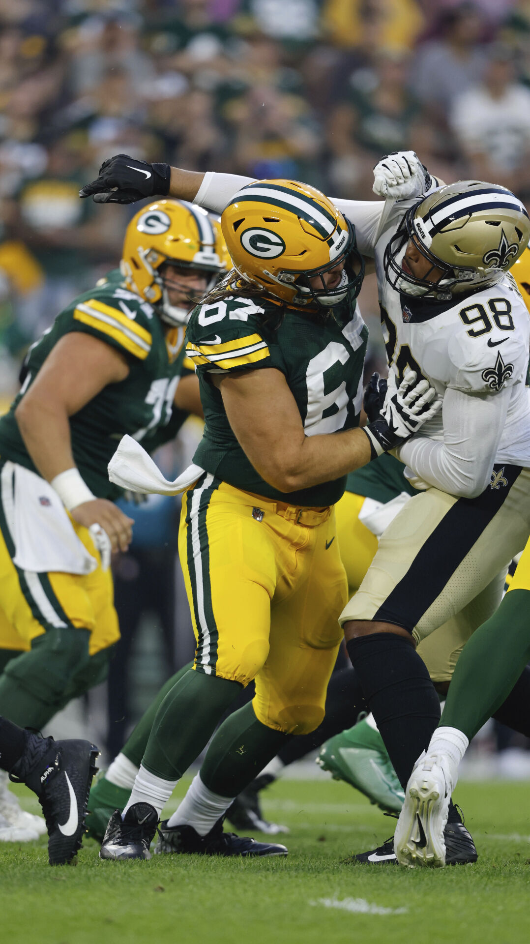 GALLERY: Packers beat Saints 20-10 at Lambeau Field - WTMJ