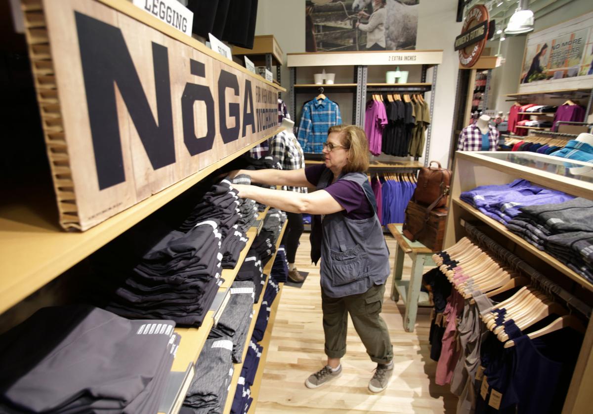 Duluth Trading Co Celebrates Expansion Downtown Mount Horeb