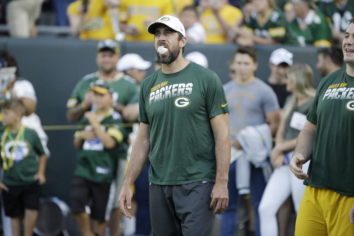 aaron rodgers shorts
