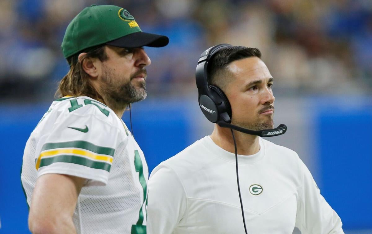 Aaron Rodgers Roasted Opposing Player In Last Night's Hard