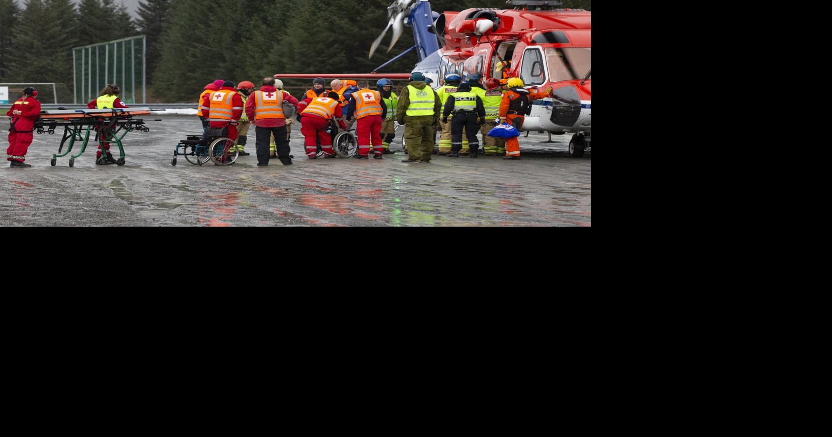 Harrowing airlift rescues 463 from cruise ship stranded off Norway; 17
