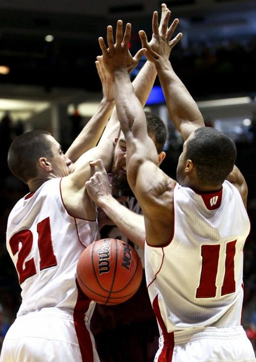 Uw Men S Basketball Gametracker Vs Montana Badgers Set Free