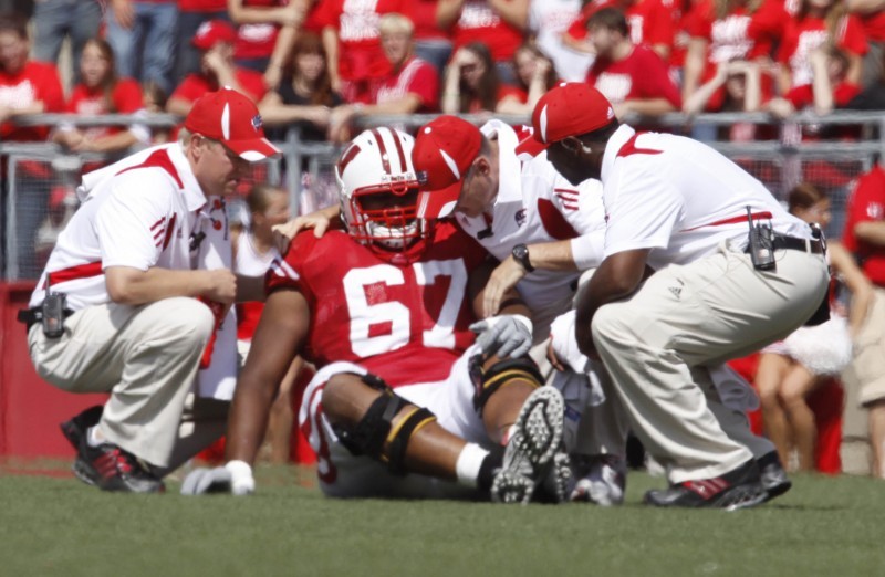 UW football Oglesby knee deep in another return College Football