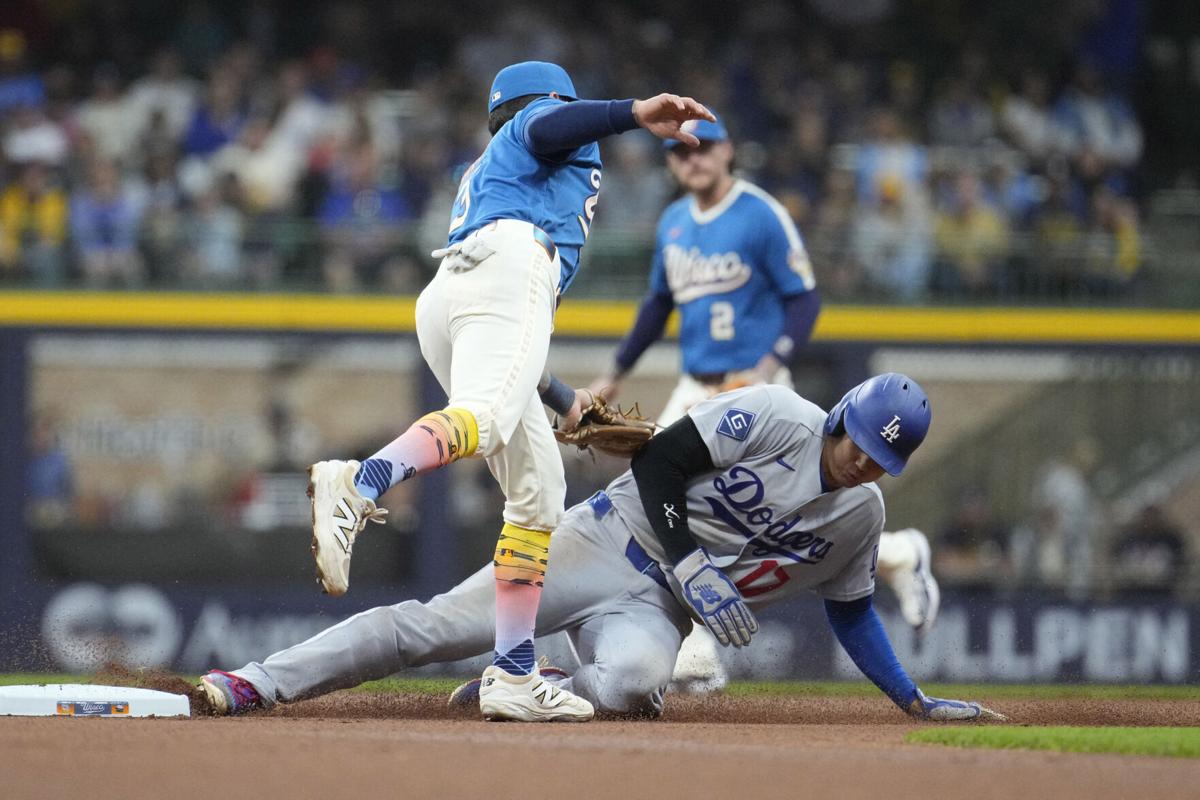 William Contreras, Brewers jump all over Dodgers in opener