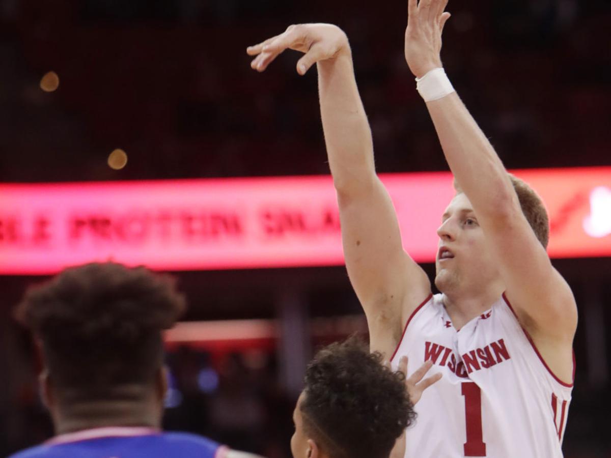Badgers Men S Basketball Sharpshooter Brevin Pritzl Plagued By Shooting Woes Wisconsin Badgers Men S Basketball Madison Com