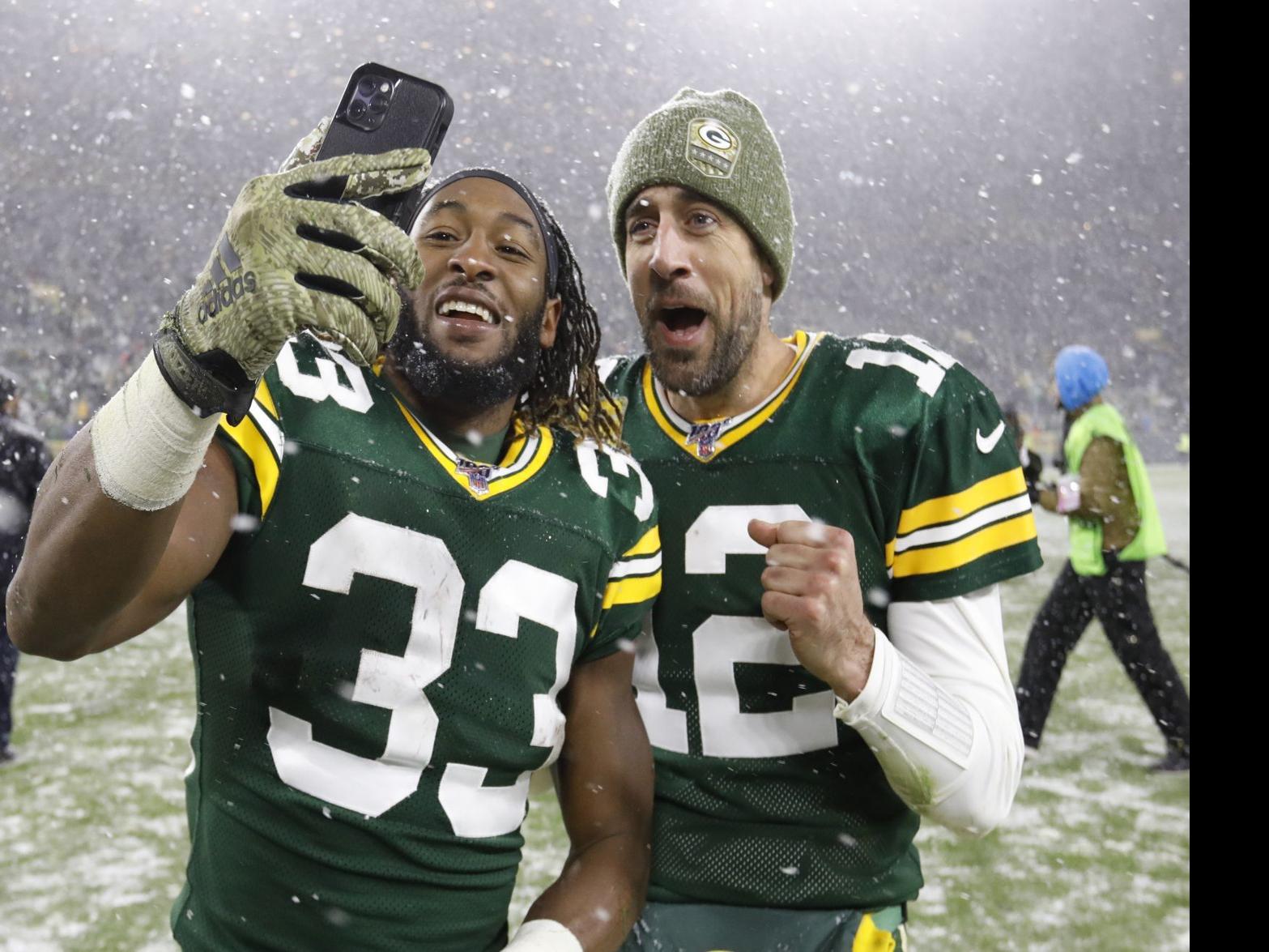 Like Aaron Rodgers Aaron Jones Would Love To Be A Lifelong Packer But Will He Pro Football Madison Com