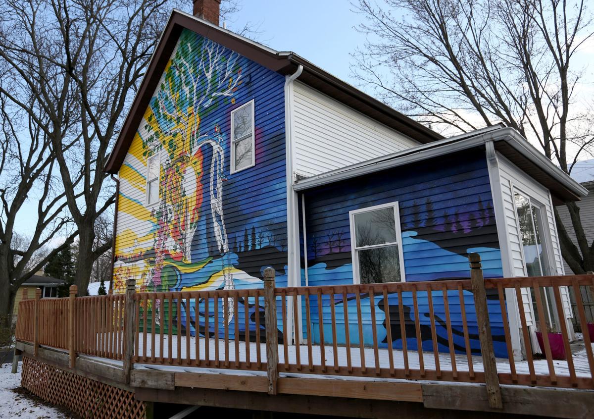 MURAL