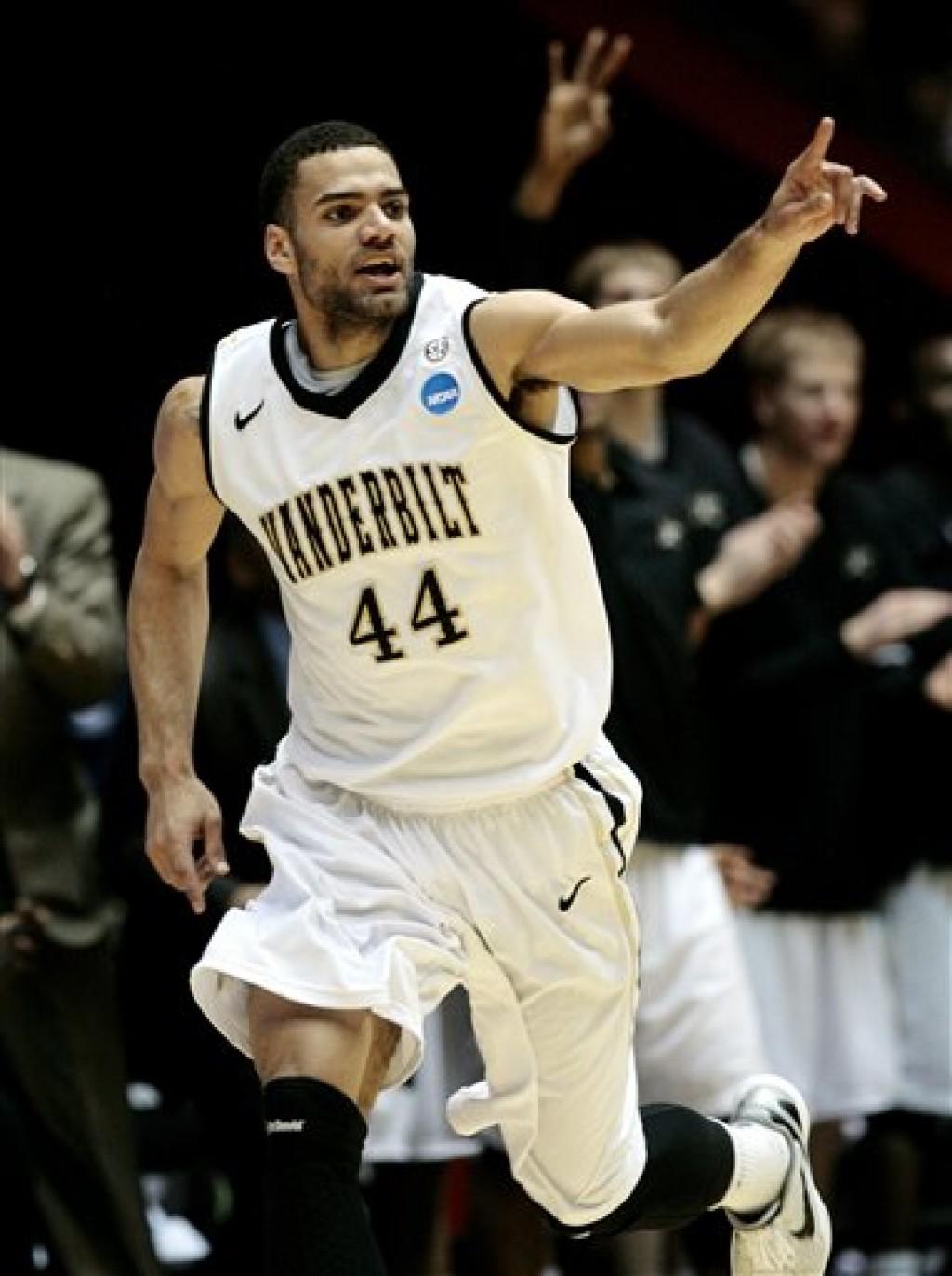 Ncaa Men S Basketball Vanderbilt Holds Off Harvard Will Face