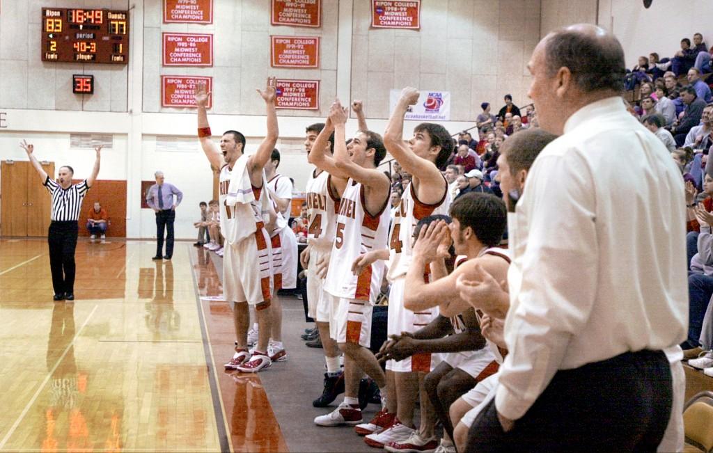 College Men S Basketball Grinnell Turns The Game On Its Head With