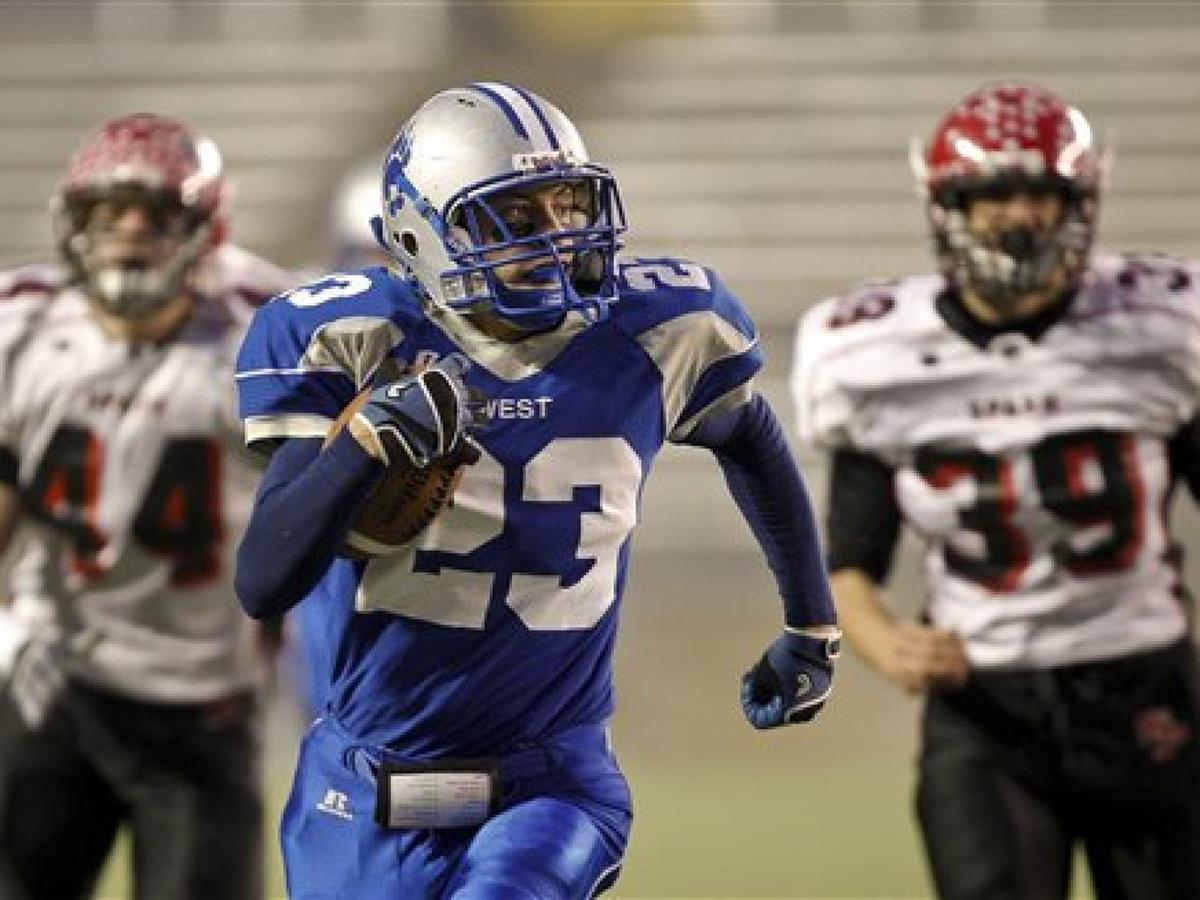 Uw Football Waukesha West S Joe Schobert Accepts Late Walk On