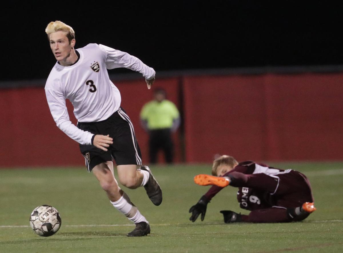 WIAA state boys soccer: Oregon's Colin McCombs topples Holmen's Devon Kendhammer
