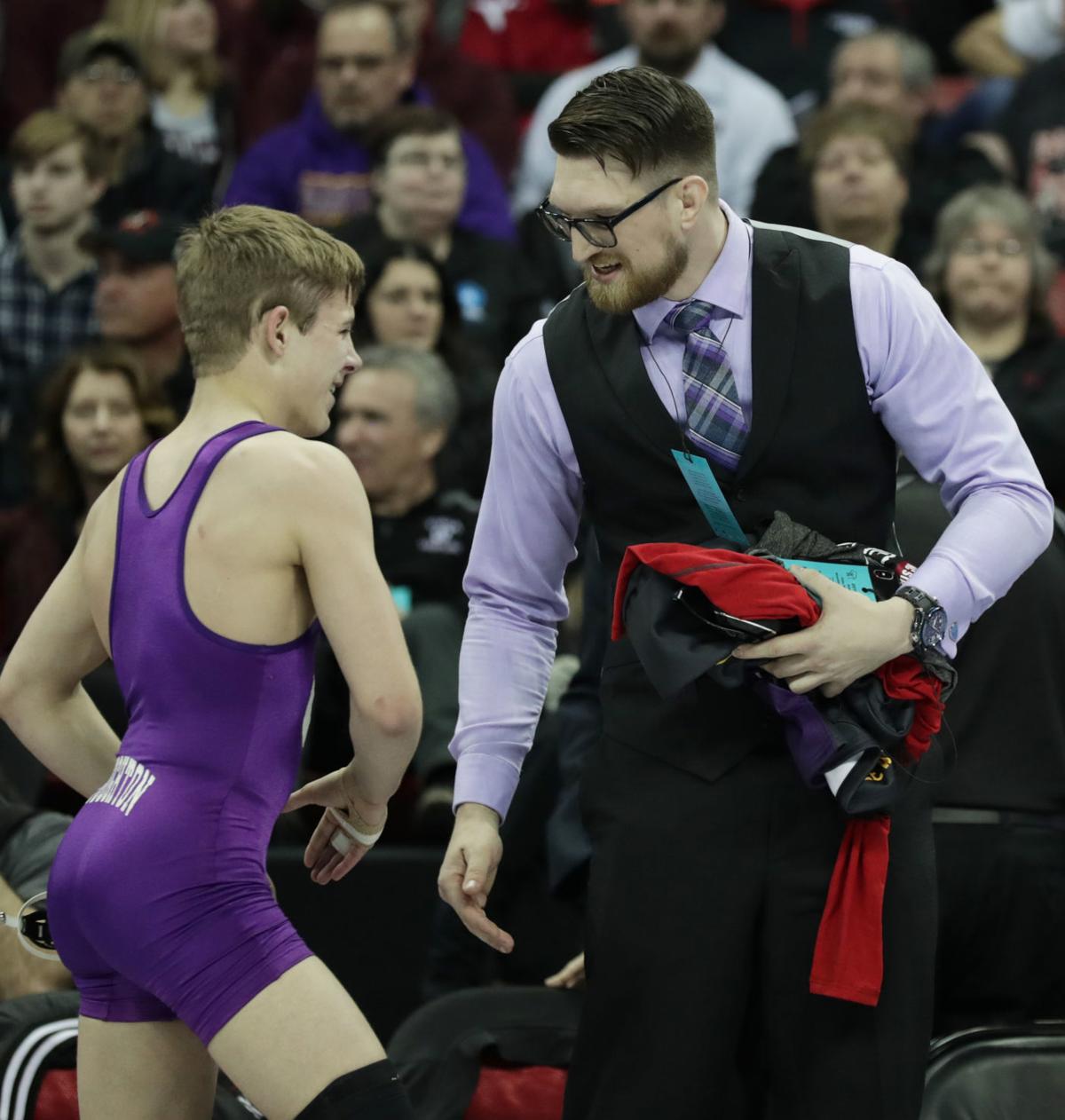 Allarea wrestling Stoughton's Hunter Lewis wraps up his career on top