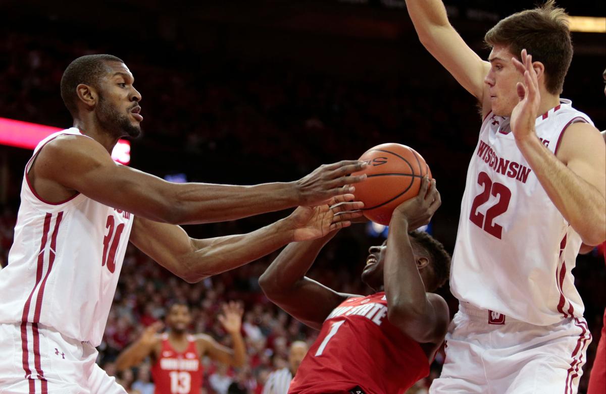 Badgers Men S Basketball Live Blog From Wisconsin Michigan At