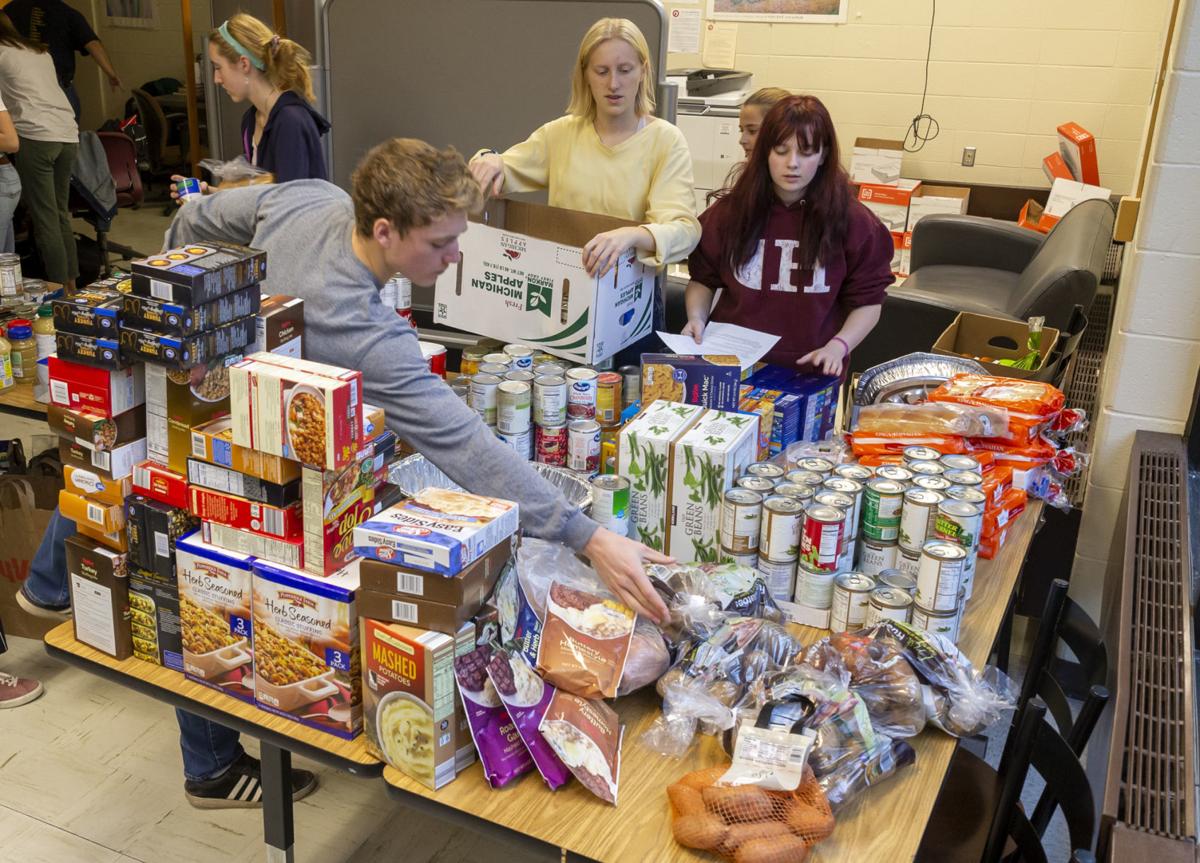 West High School Food Drive Delivers Thanksgiving Dinner To 31 Families Local Education Madison Com