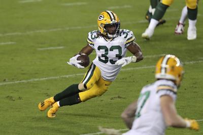 packers jump photo