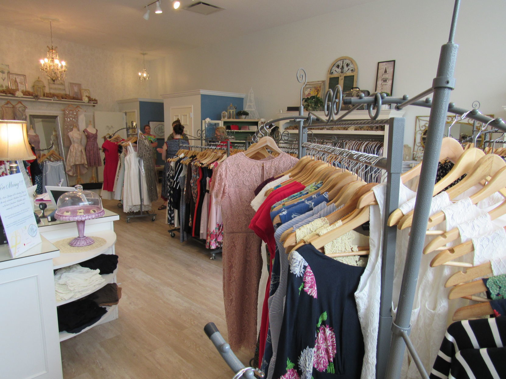 Hilldale dress shop heads to downtown Middleton